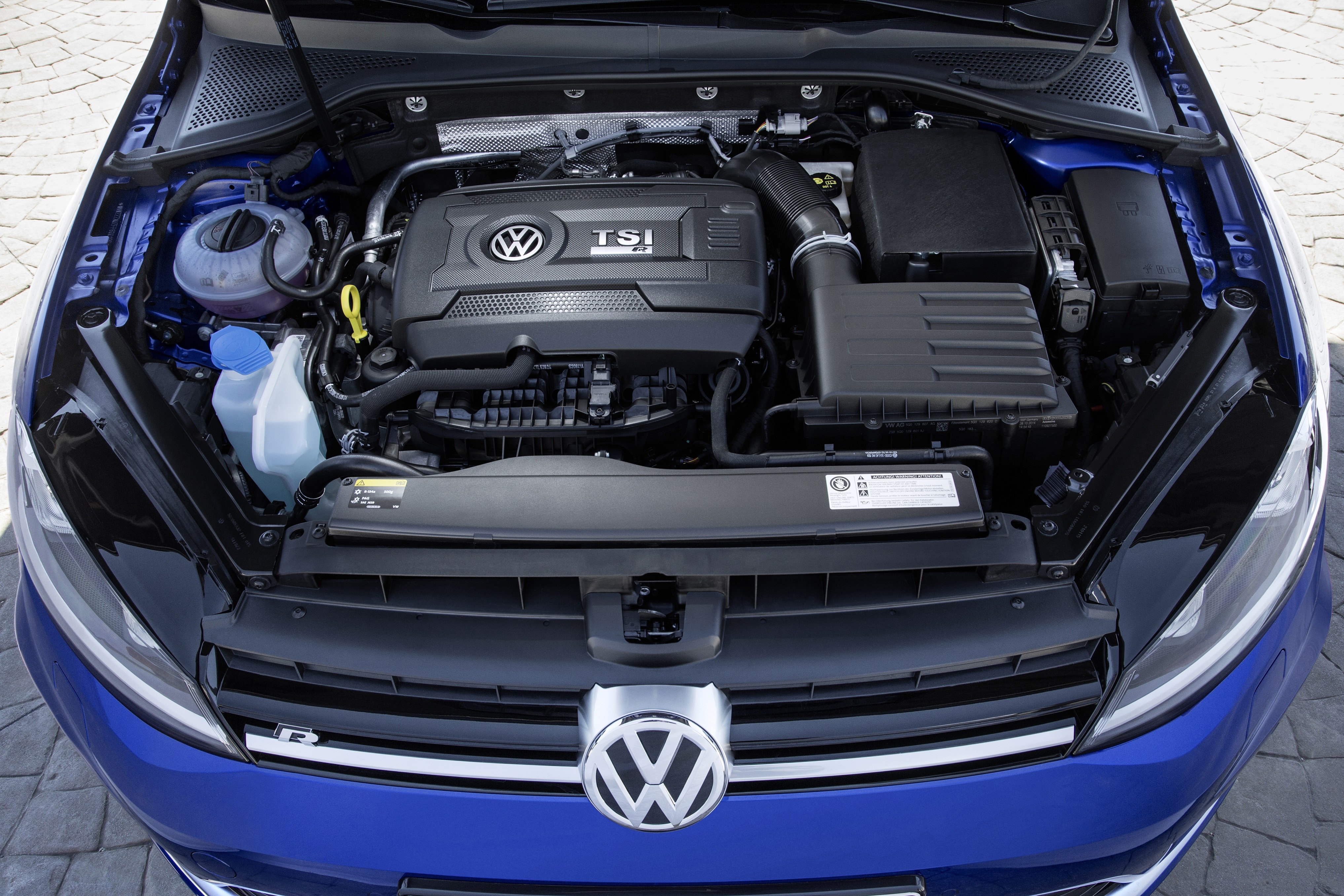 Volkswagen Golf R Variant photo 19