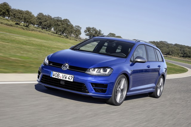 Volkswagen Golf R Variant photo 4
