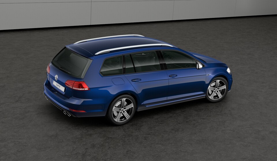 Volkswagen Golf R Variant photo 3