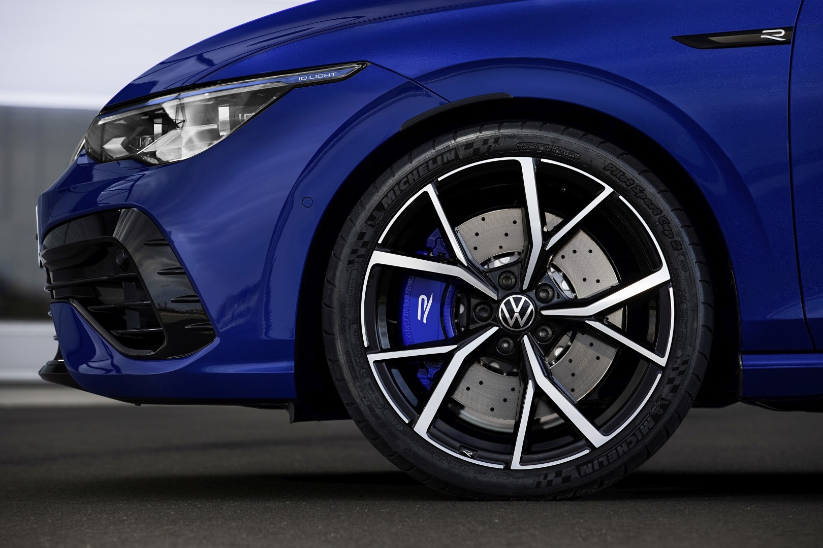 Volkswagen Golf R photo 5