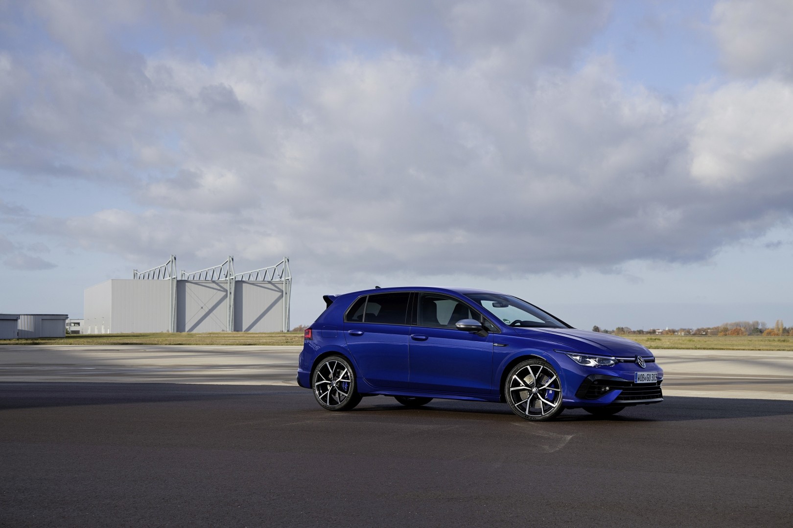 Volkswagen Golf R photo 12