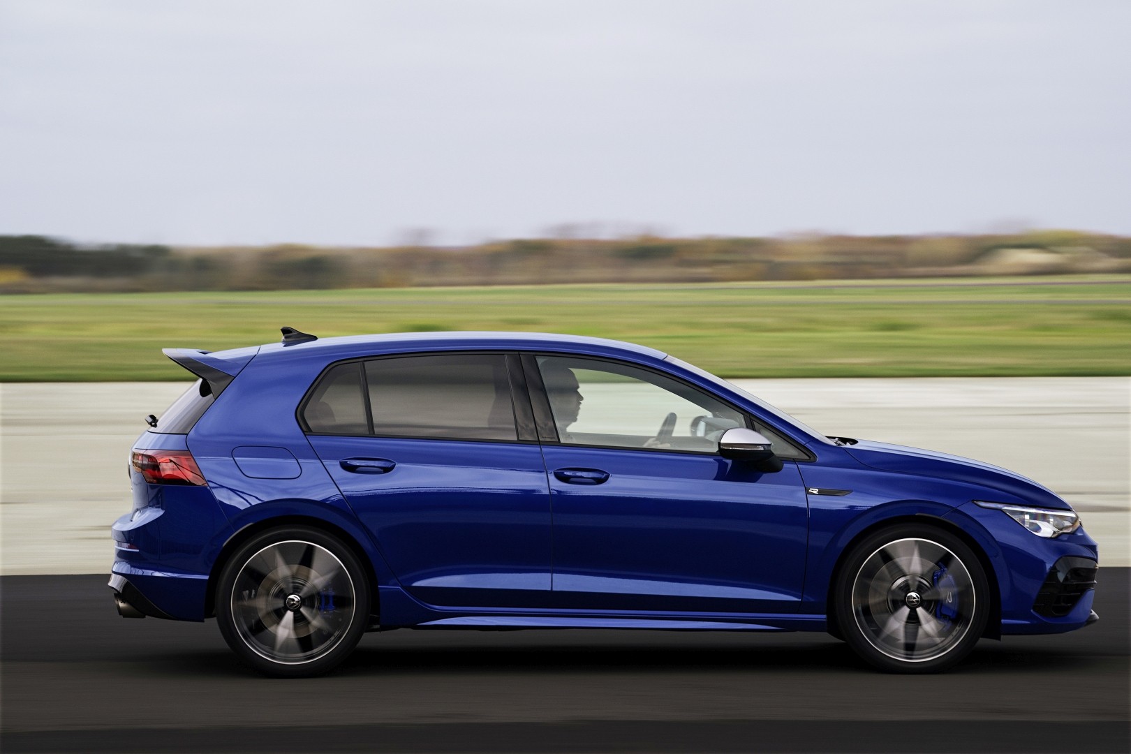 Volkswagen Golf R photo 14