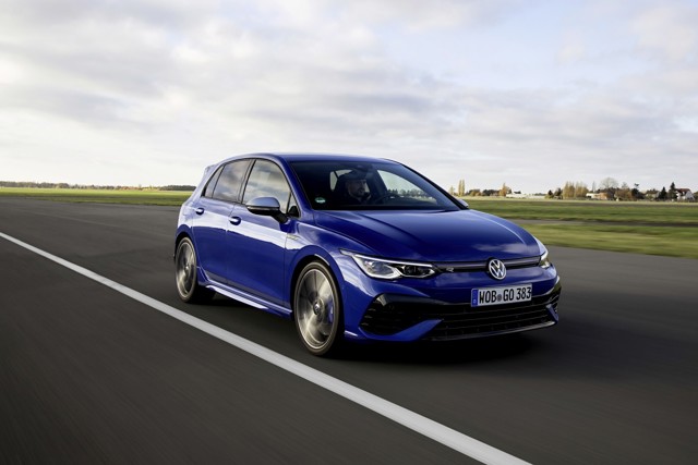 Volkswagen Golf R photo 15