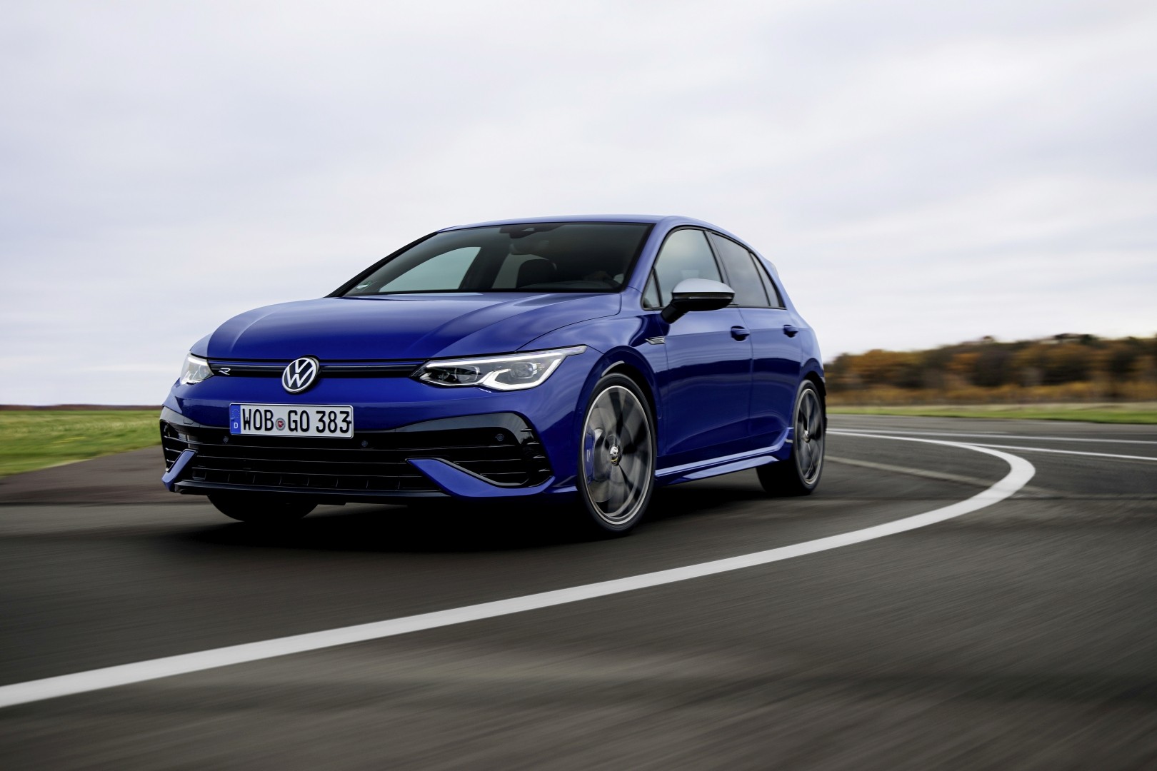 Volkswagen Golf R photo 20