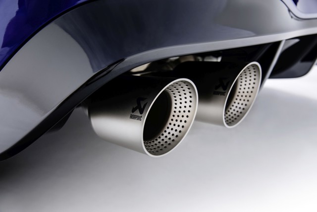 Volkswagen Golf R photo 21