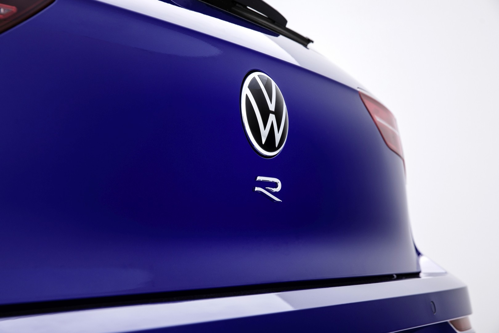 Volkswagen Golf R photo 22