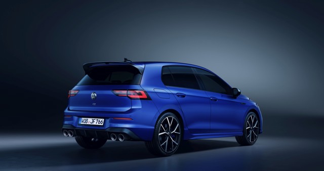 Volkswagen Golf R photo 2