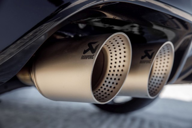 Volkswagen Golf R photo 41