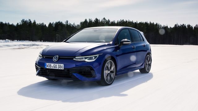 Volkswagen Golf R photo 49