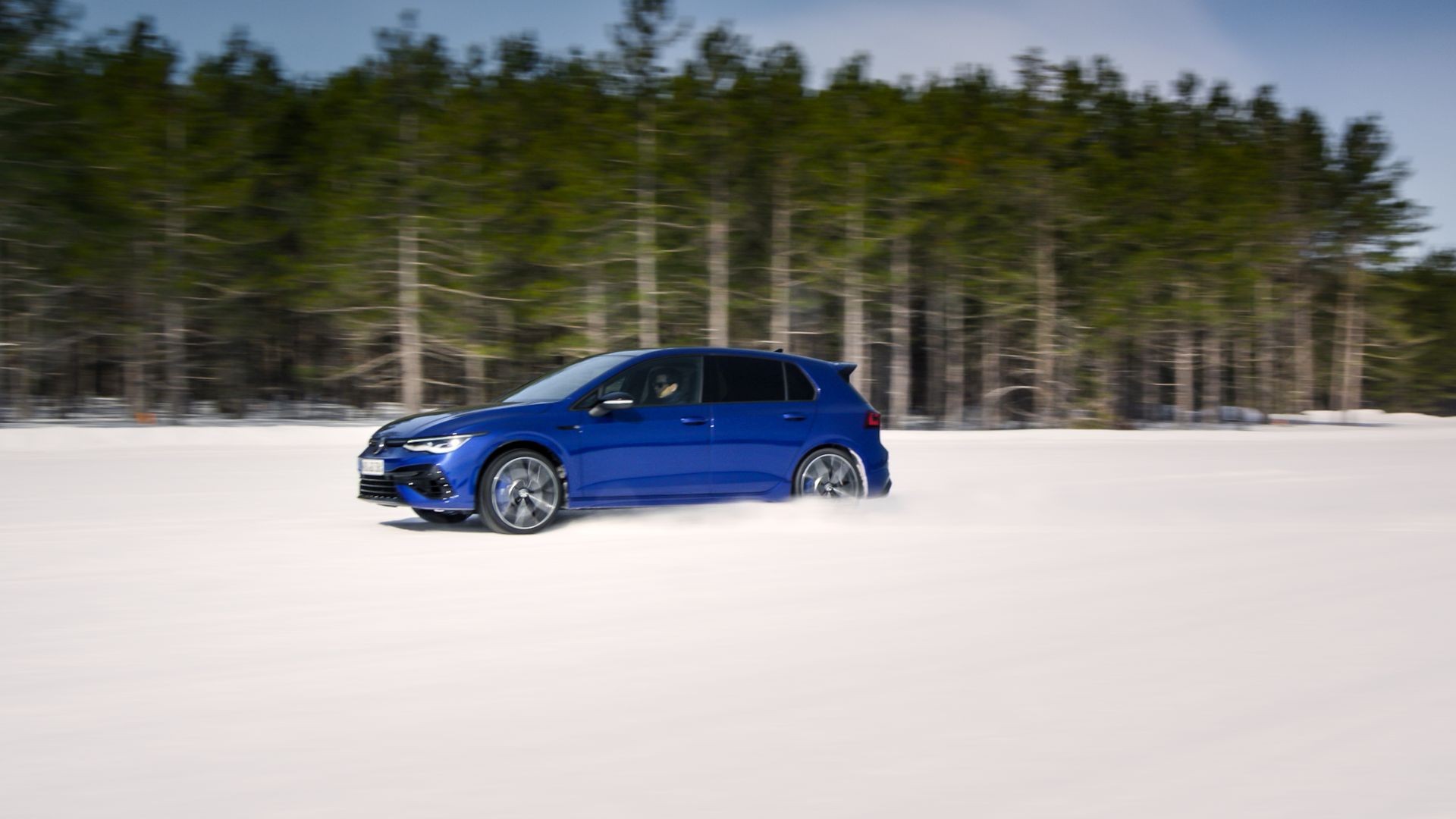 Volkswagen Golf R photo 55