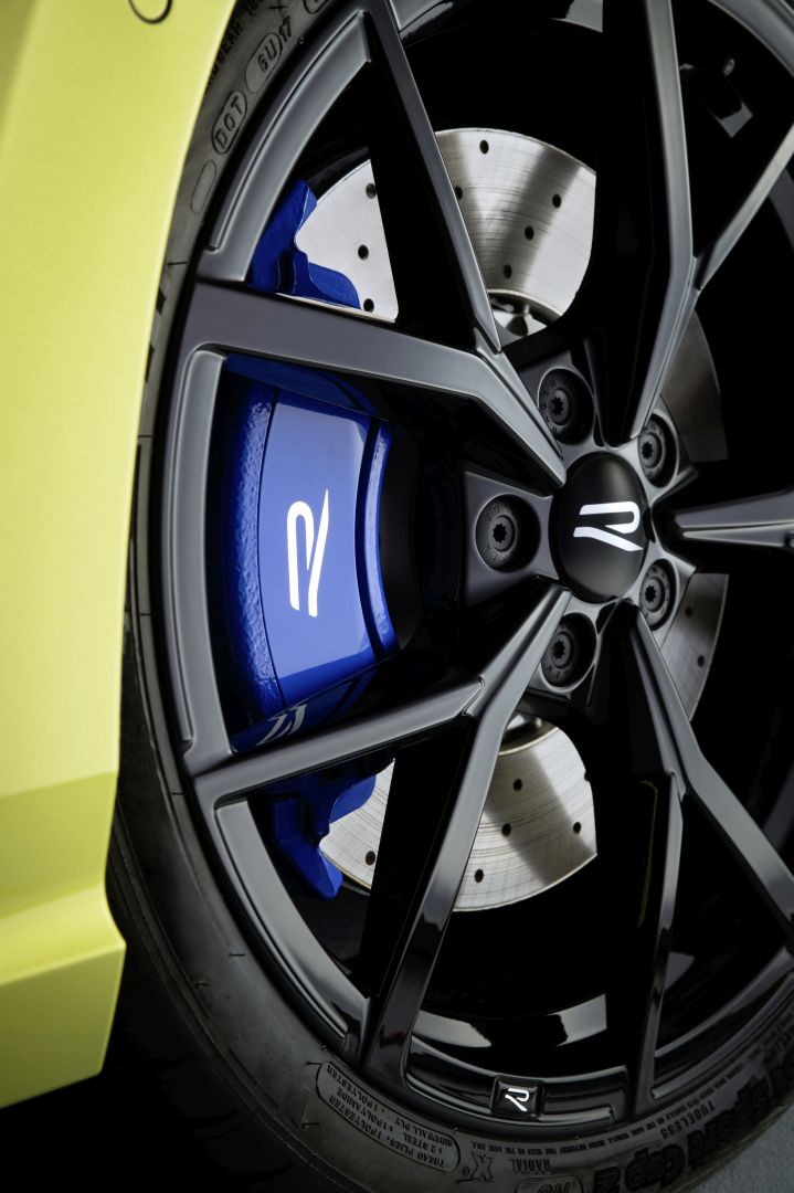 Volkswagen Golf R photo 69