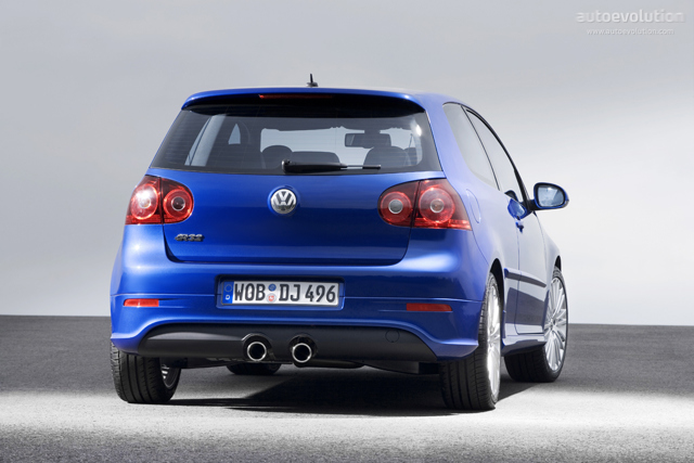 Volkswagen Golf R photo 2