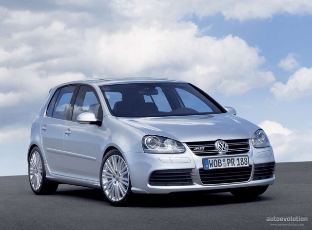 VOLKSWAGEN Golf R