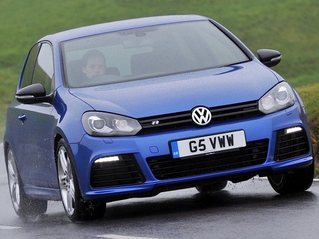 Volkswagen Golf R photo 17