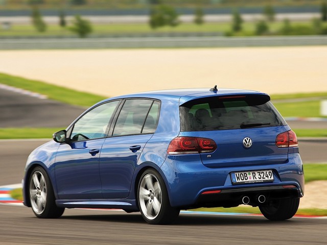 Volkswagen Golf R photo 20