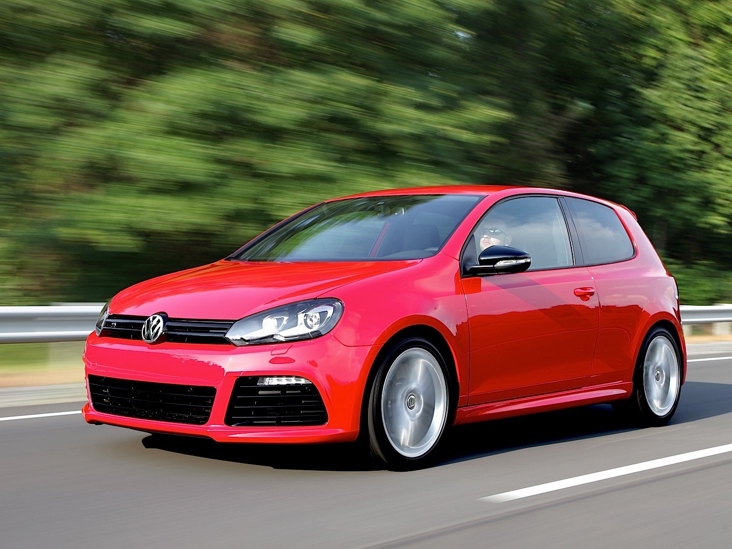Volkswagen Golf R photo 25