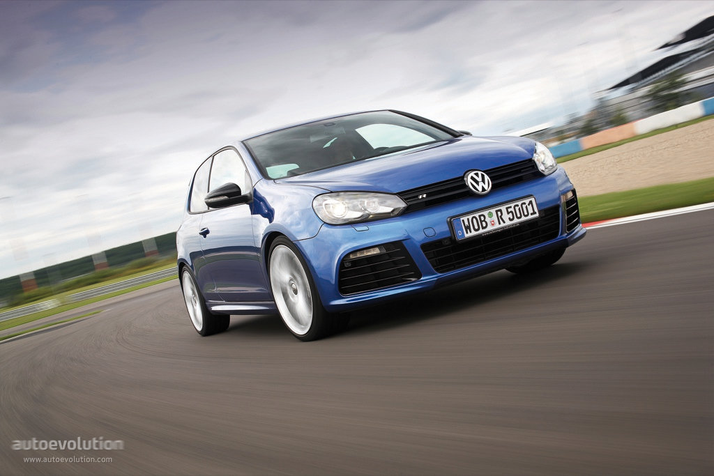 Volkswagen Golf R photo 11