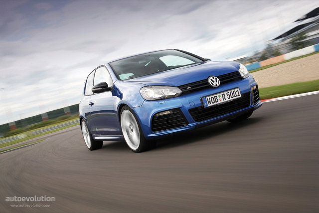 Volkswagen Golf R photo 11