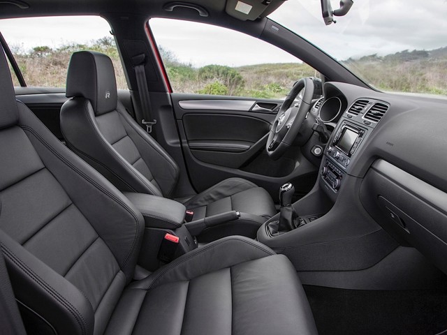 Volkswagen Golf R photo 65