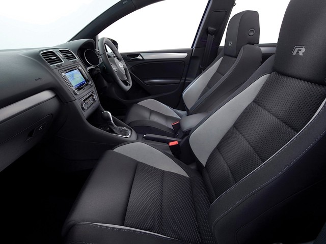 Volkswagen Golf R photo 66