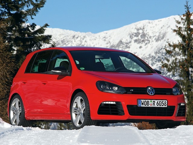 Volkswagen Golf R photo 9