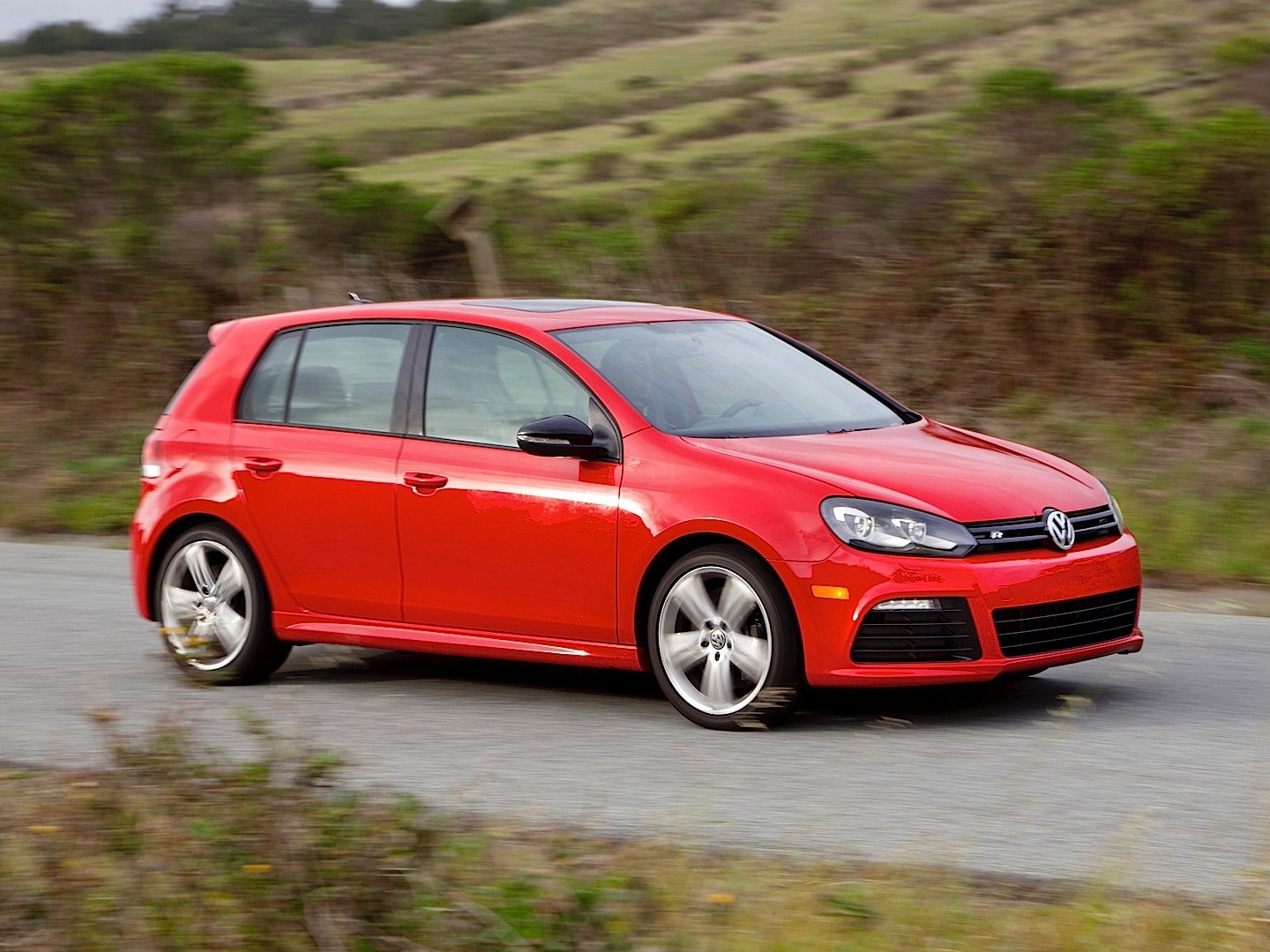 Volkswagen Golf R photo 11