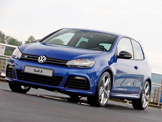 Volkswagen Golf R photo 16