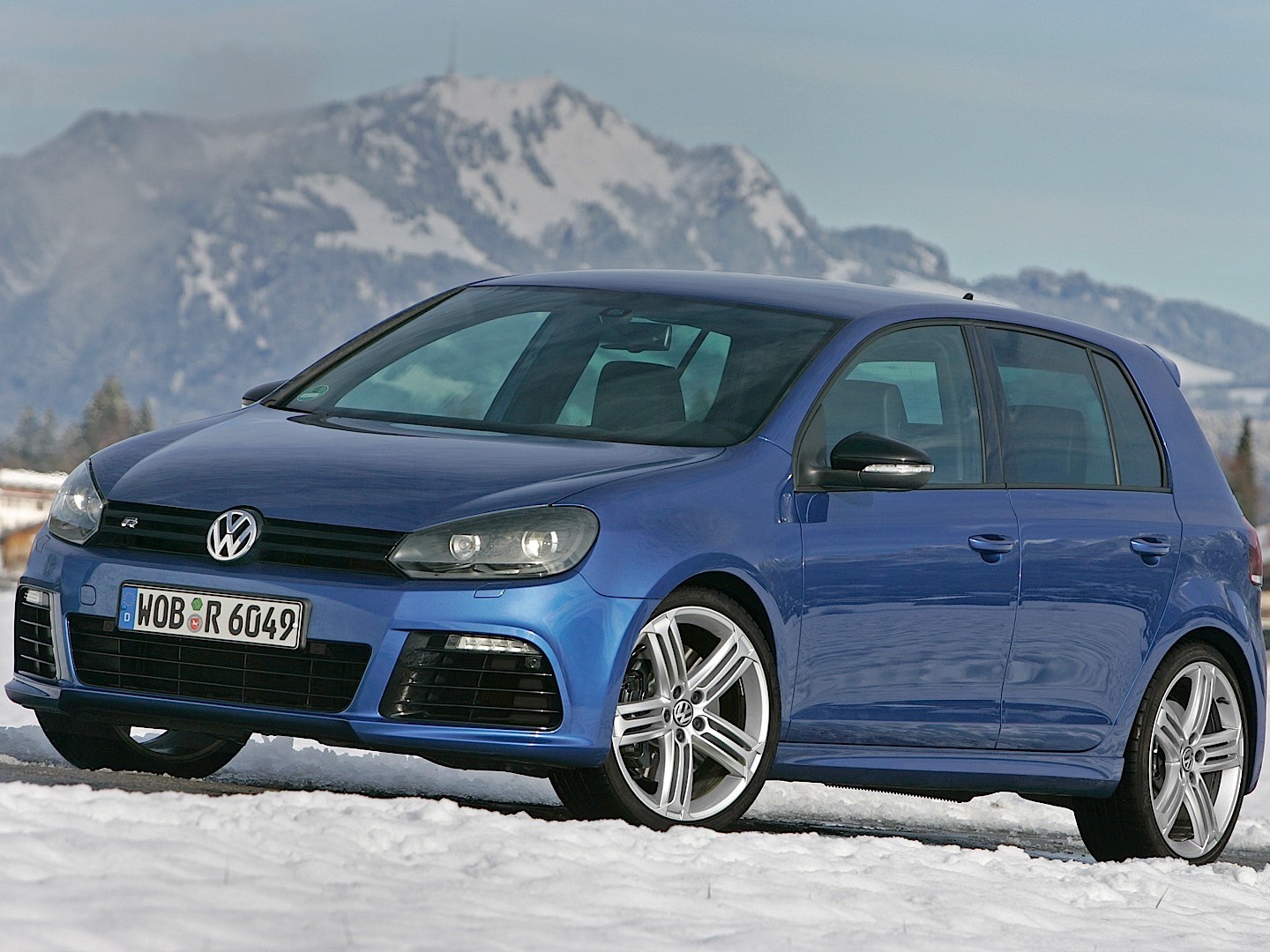 Volkswagen Golf R photo 18