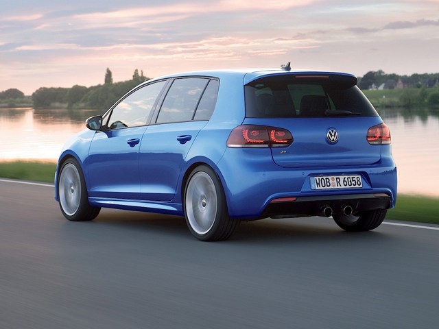 Volkswagen Golf R photo 19