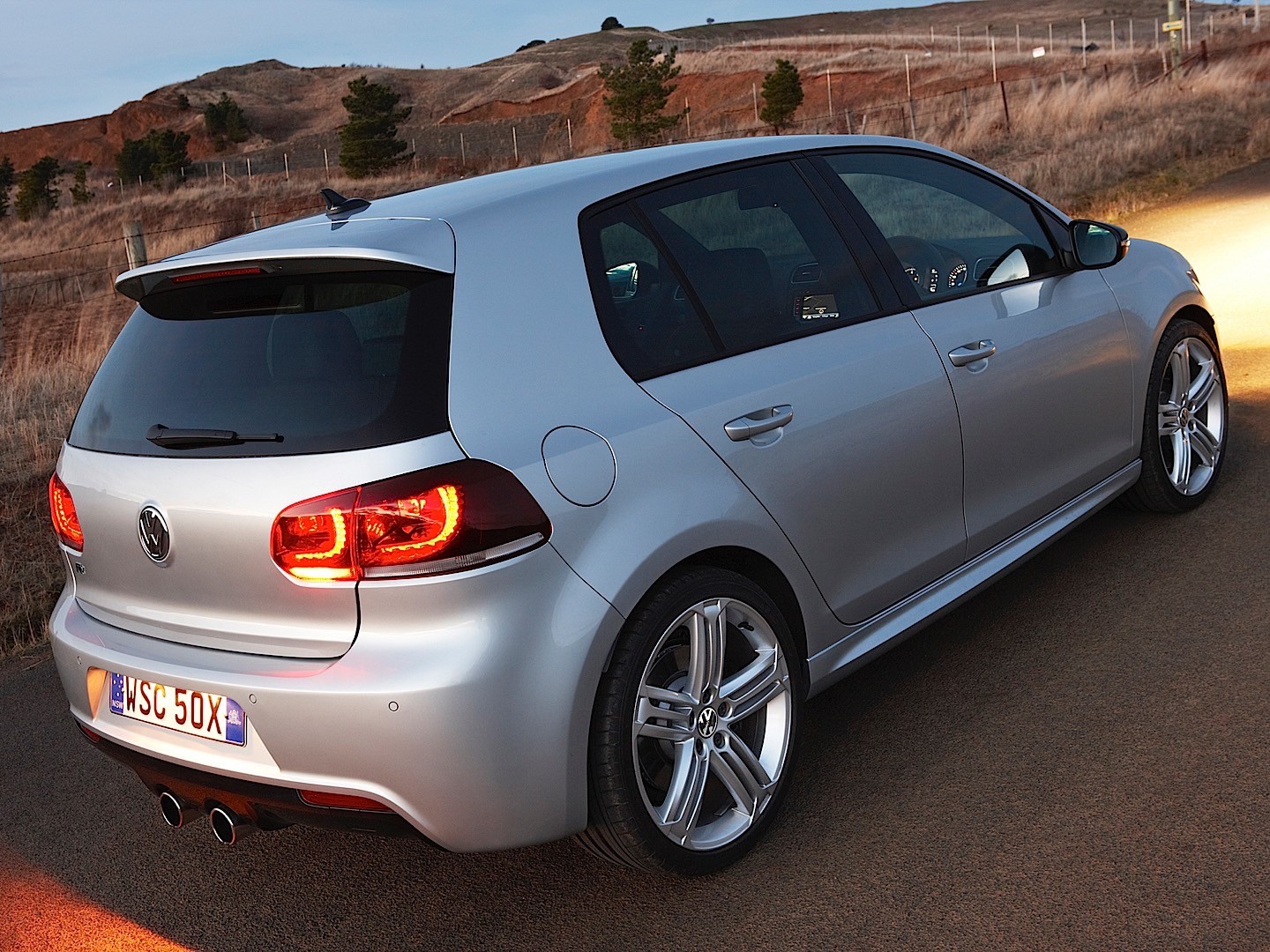 Volkswagen Golf R photo 23