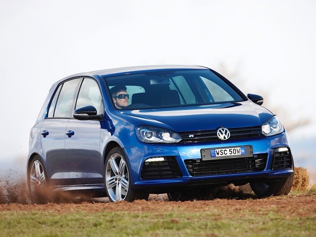 Volkswagen Golf R photo 24