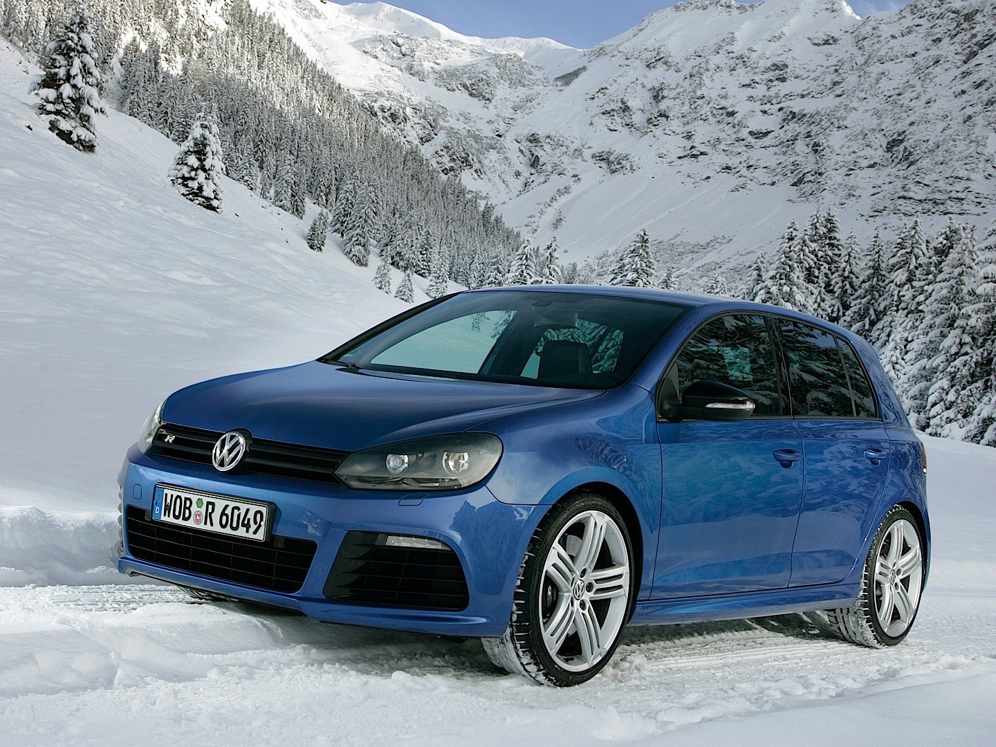Volkswagen Golf R photo 26