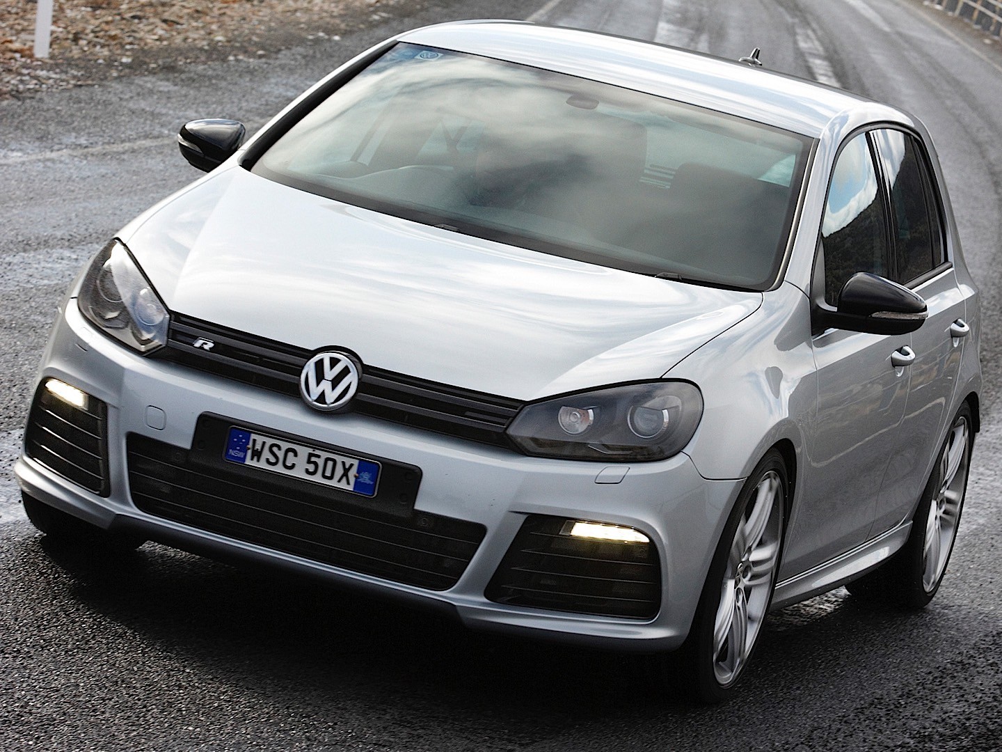 Volkswagen Golf R photo 37