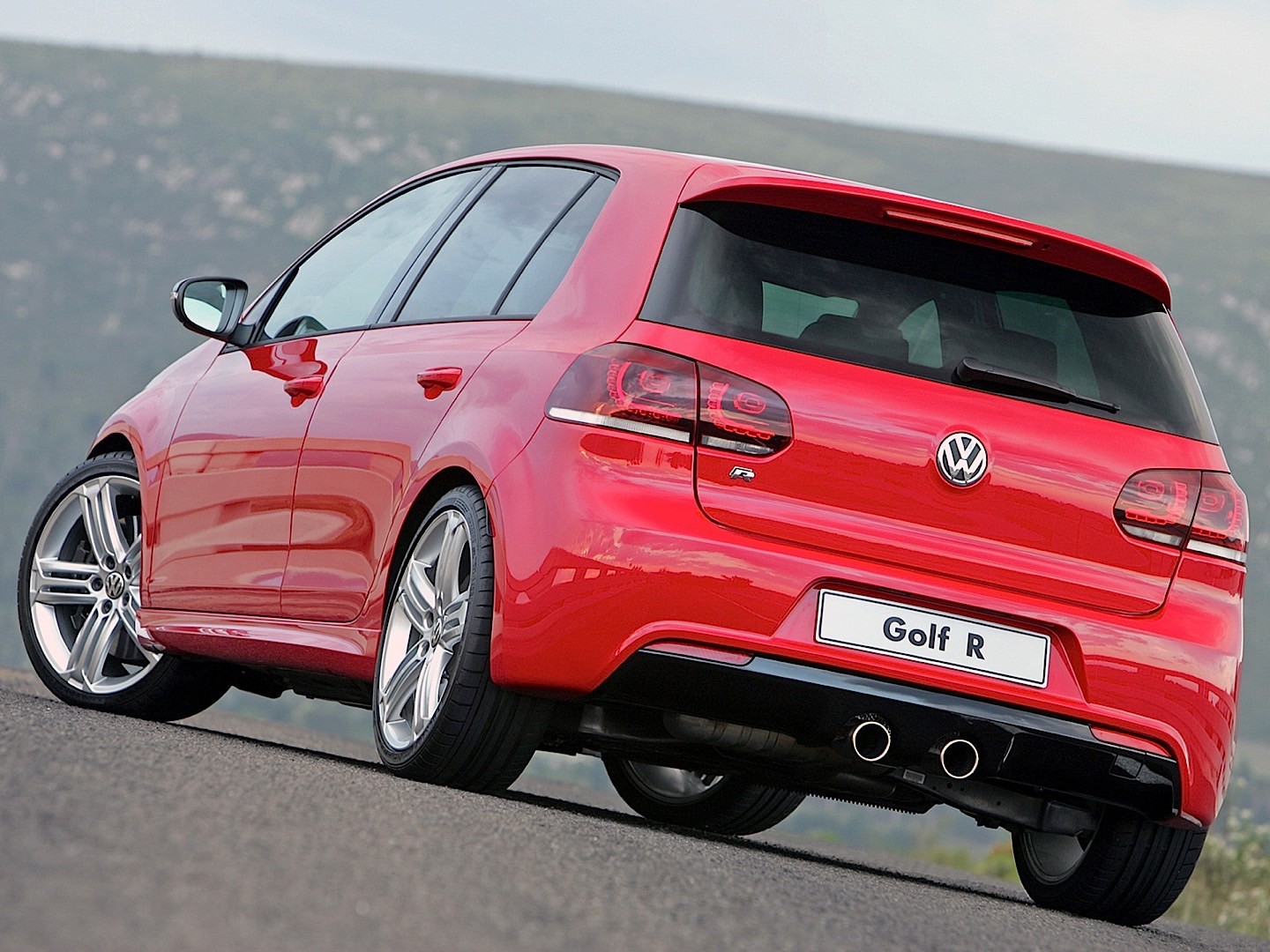 Volkswagen Golf R photo 43