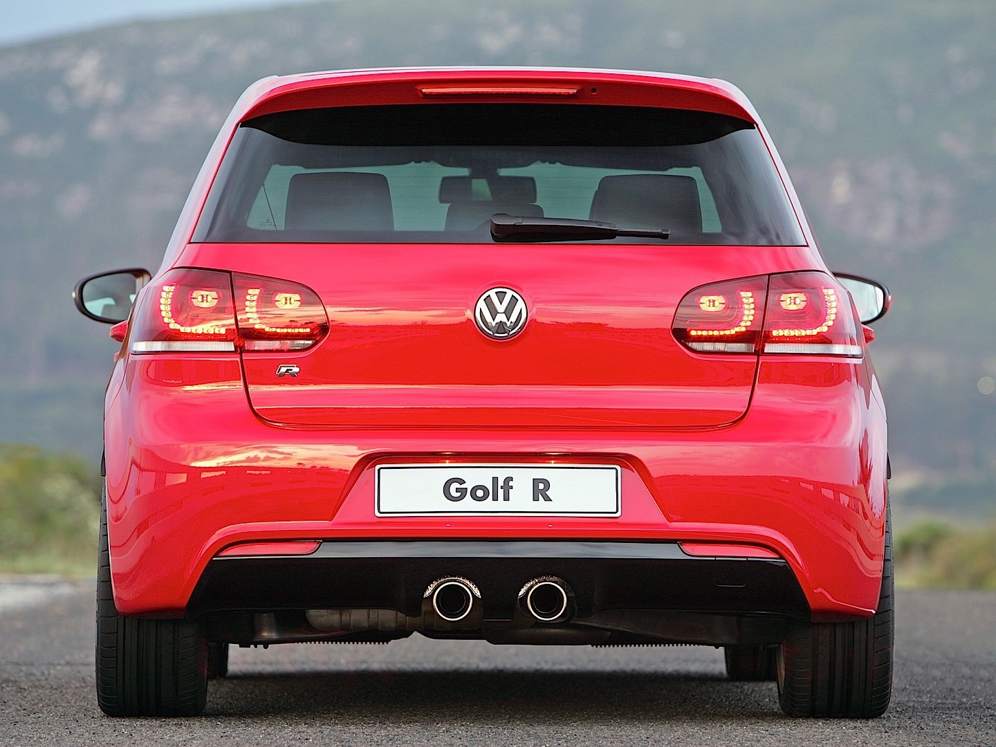 Volkswagen Golf R photo 50