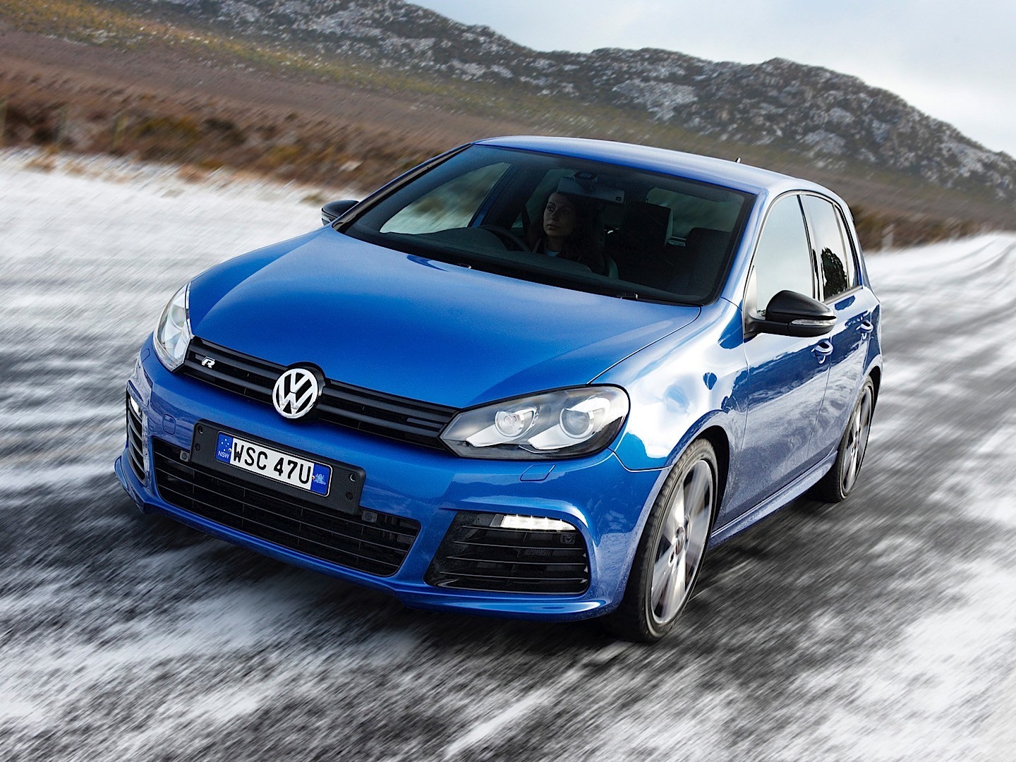 Volkswagen Golf R photo 57