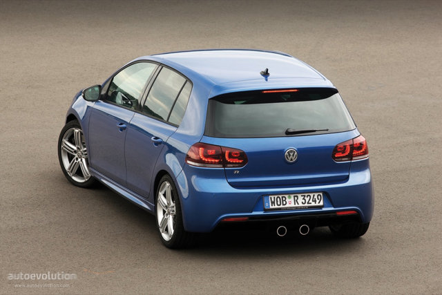 Volkswagen Golf R photo 7
