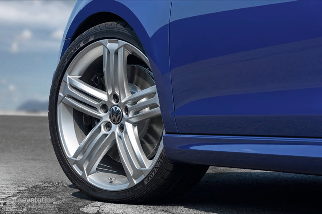 Volkswagen Golf R photo 3