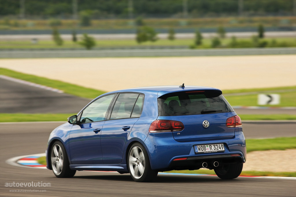 Volkswagen Golf R photo 6