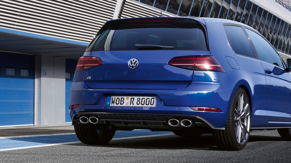 Volkswagen Golf R photo 7