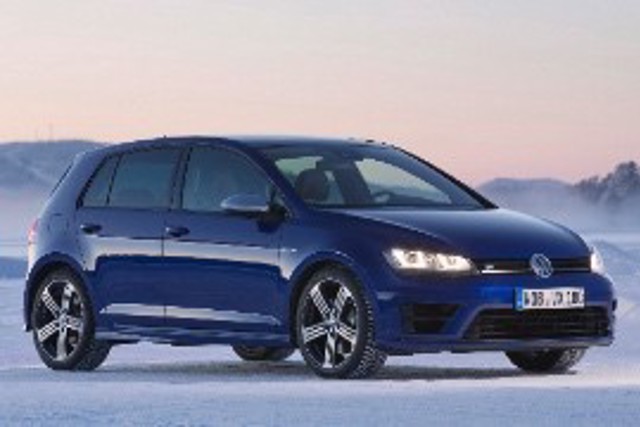 VOLKSWAGEN Golf R