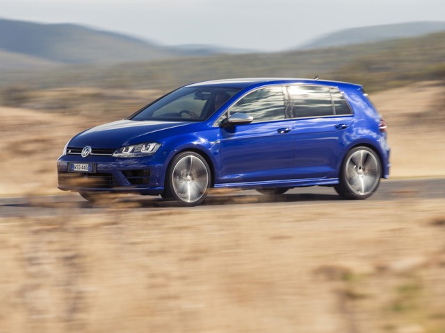 Volkswagen Golf R photo 12