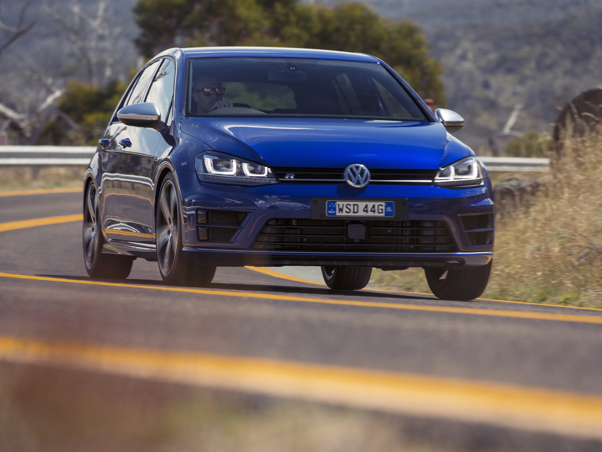 Volkswagen Golf R photo 17