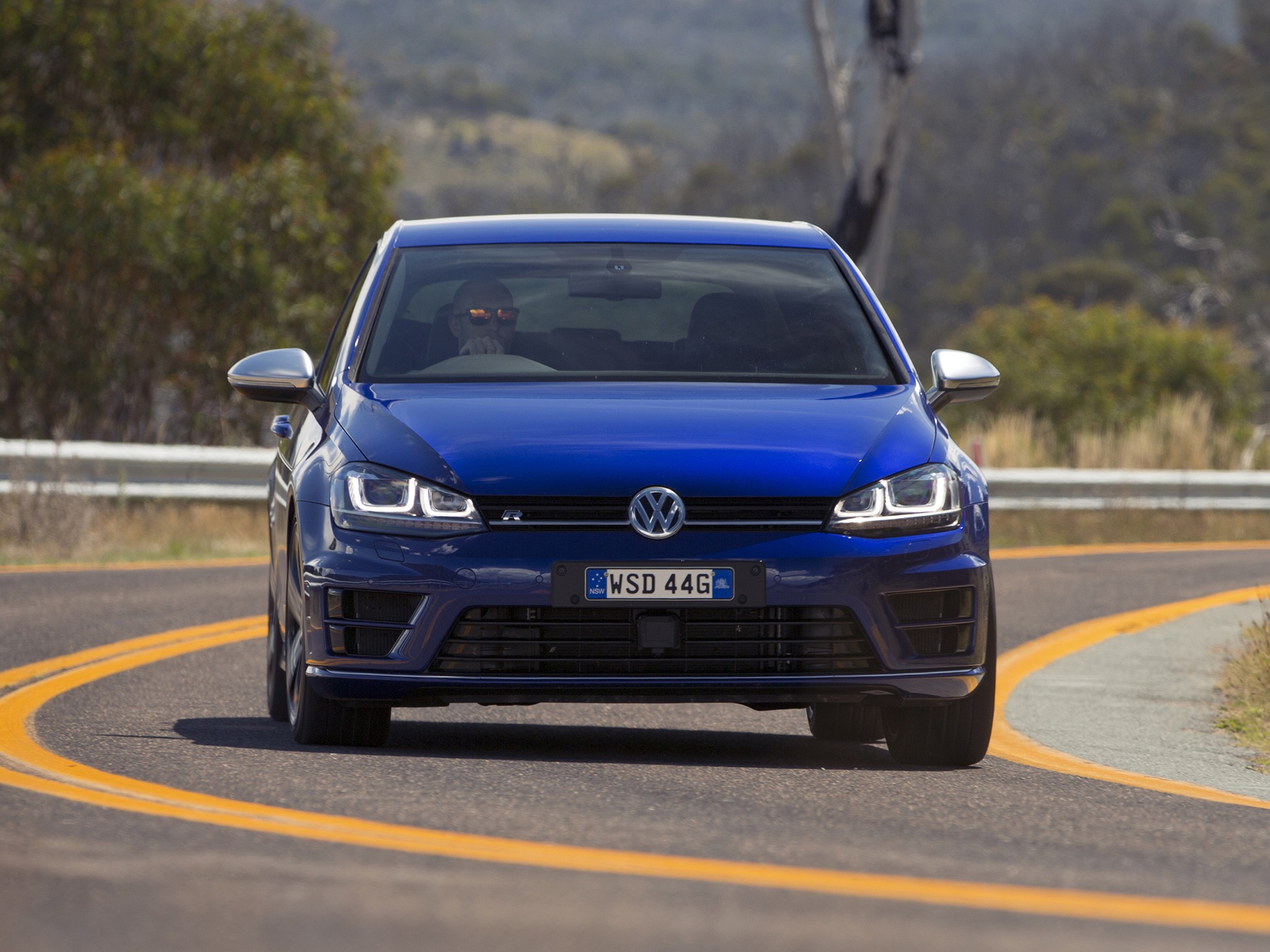 Volkswagen Golf R photo 18