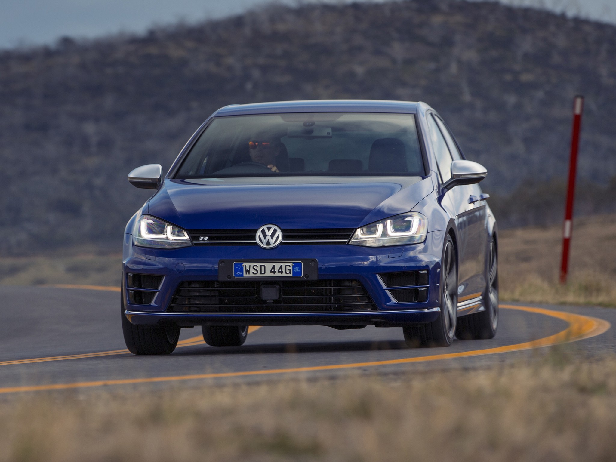 Volkswagen Golf R photo 19