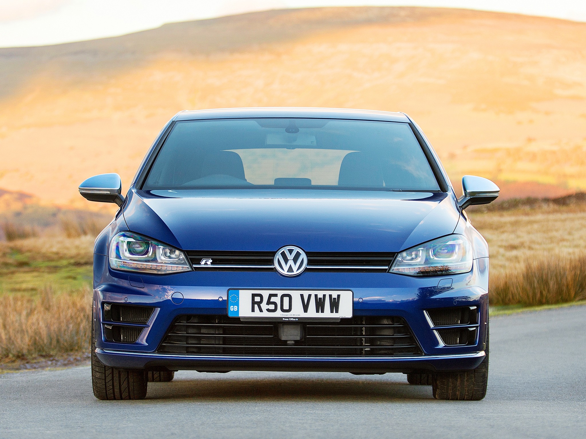 Volkswagen Golf R photo 20