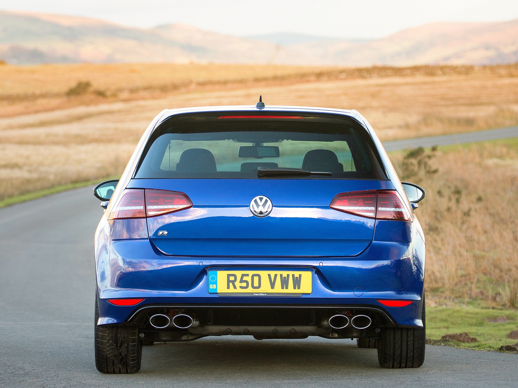 Volkswagen Golf R photo 21