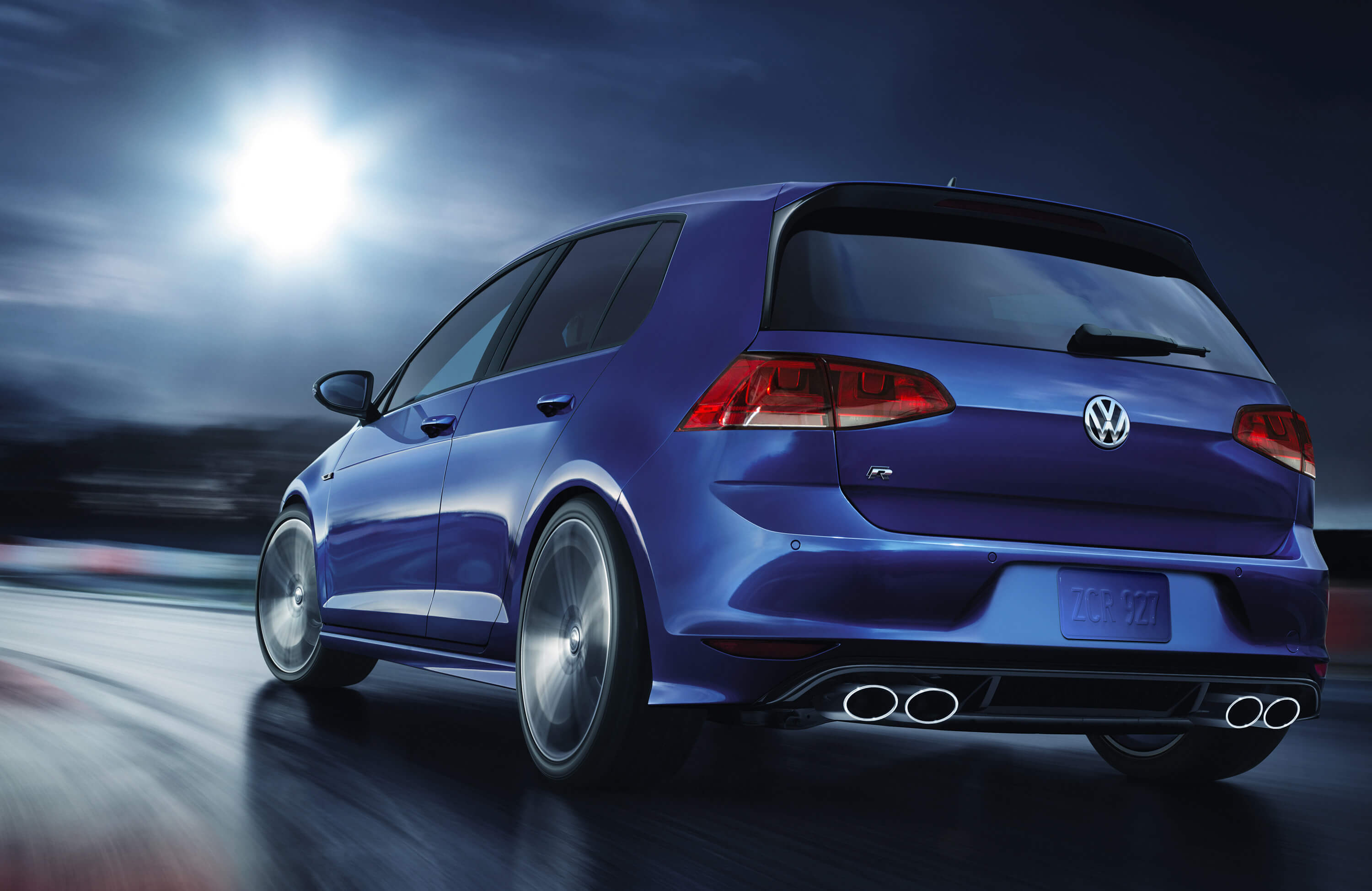 Volkswagen Golf R photo 38