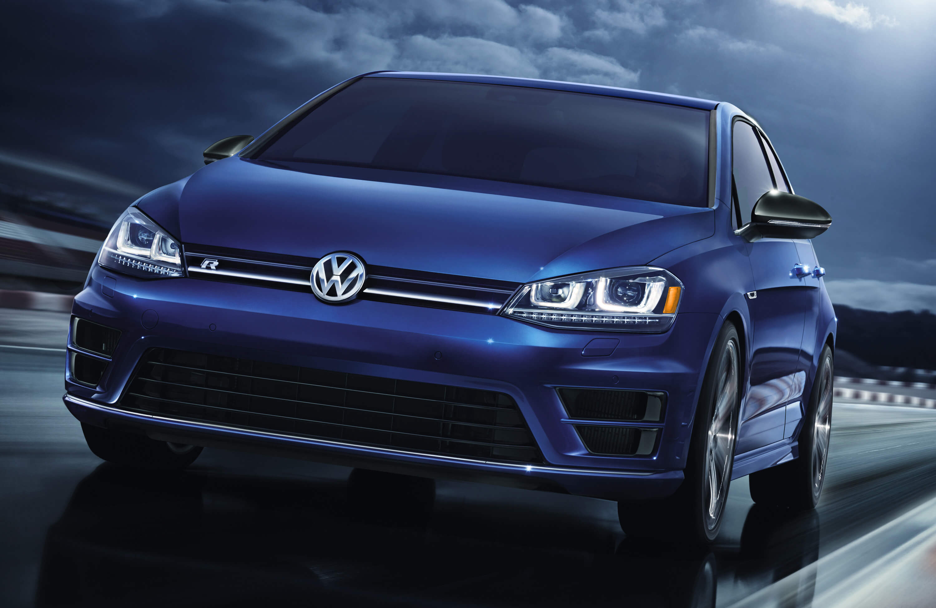 Volkswagen Golf R photo 39