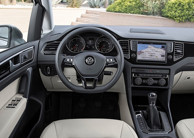 Volkswagen Golf Sportsvan photo 42
